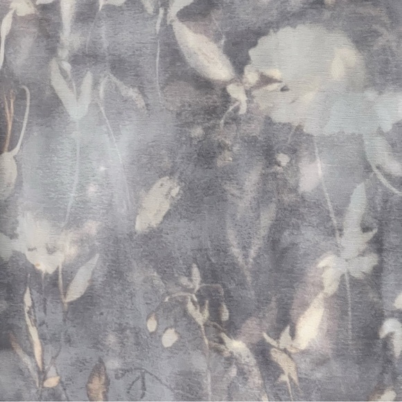 Simply Vera Watercolor Shirt Size Large Sheer Overlay Attached Tank Top Lavender - Picture 7 of 11